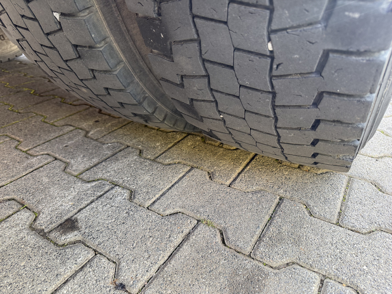 Scania R380 6X2*4 Kipper mit Kran HIAB 220 - Camião basculante, Camião grua: foto 4 Scania R380 6X2*4 Kipper mit Kran HIAB 220 - Camião basculante, Camião grua: foto 4