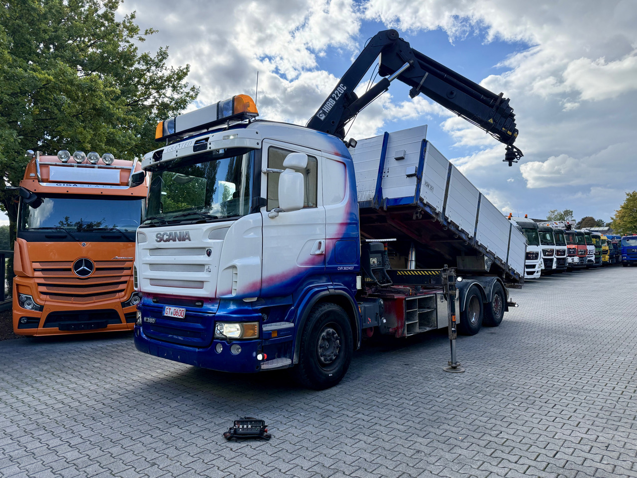 Scania R380 6X2*4 Kipper mit Kran HIAB 220 - Camião basculante, Camião grua: foto 1 Scania R380 6X2*4 Kipper mit Kran HIAB 220 - Camião basculante, Camião grua: foto 1