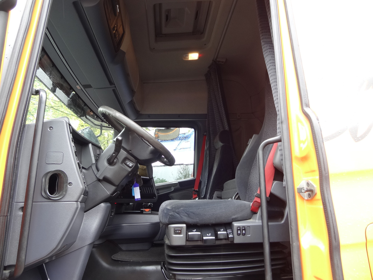 Scania R480 6X2*4 Kran Atlas 240 bis 20 Meter - Camião de caixa aberta/ Plataforma, Camião grua: foto 3 Scania R480 6X2*4 Kran Atlas 240 bis 20 Meter - Camião de caixa aberta/ Plataforma, Camião grua: foto 3