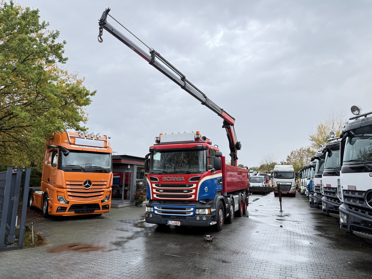 Scania R580 V8 8X4 Kipper Kran Palfinger 22002 - Camião grua, Camião basculante: foto 2 Scania R580 V8 8X4 Kipper Kran Palfinger 22002 - Camião grua, Camião basculante: foto 2