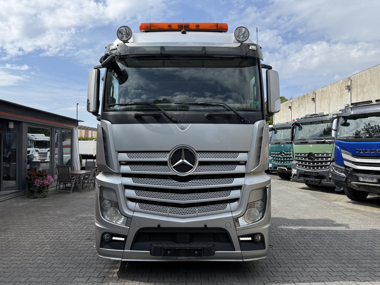 Tractor Mercedes-Benz Actros 1842LS Kran HMF 2020 bis 18 Meter: foto 9