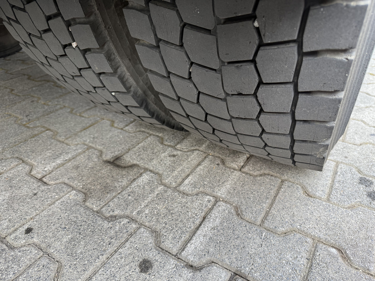 Volvo FL250.18 Carrier Supra 850Mt - Camião frigorífico: foto 3 Volvo FL250.18 Carrier Supra 850Mt - Camião frigorífico: foto 3