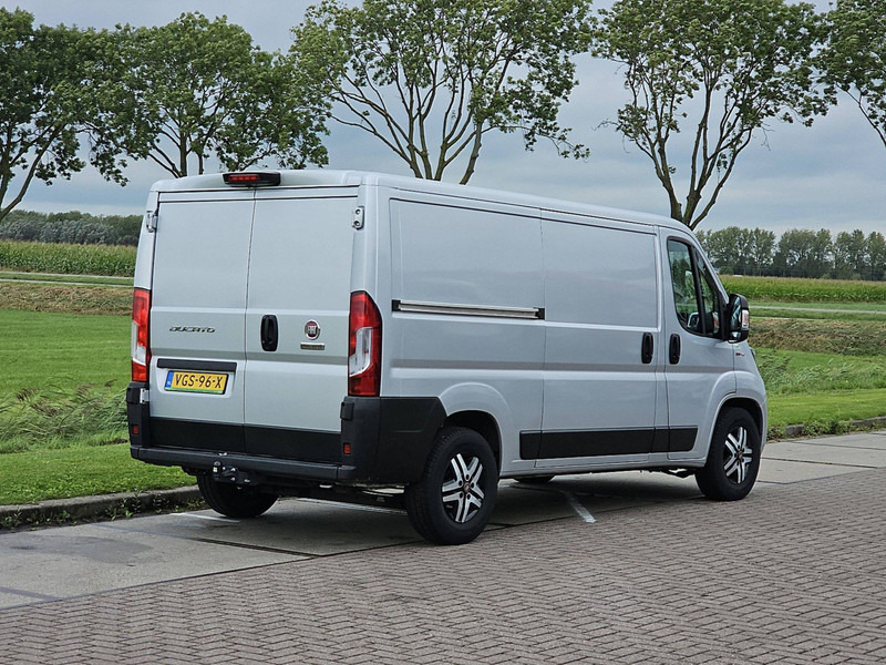 Fiat Ducato 33 2.3 AC AUTOMAAT EURO6 - Furgão compacto: foto 3 Fiat Ducato 33 2.3 AC AUTOMAAT EURO6 - Furgão compacto: foto 3