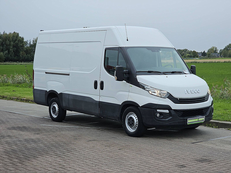 Iveco Daily 35S14 L2H2 Airco Euro6! - Furgão: foto 5 Iveco Daily 35S14 L2H2 Airco Euro6! - Furgão: foto 5