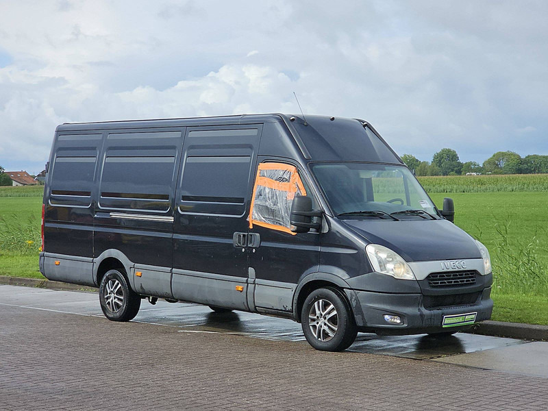 Iveco Daily 35S21 3.0ltr Maxi 200Pk AC - Furgão: foto 5 Iveco Daily 35S21 3.0ltr Maxi 200Pk AC - Furgão: foto 5