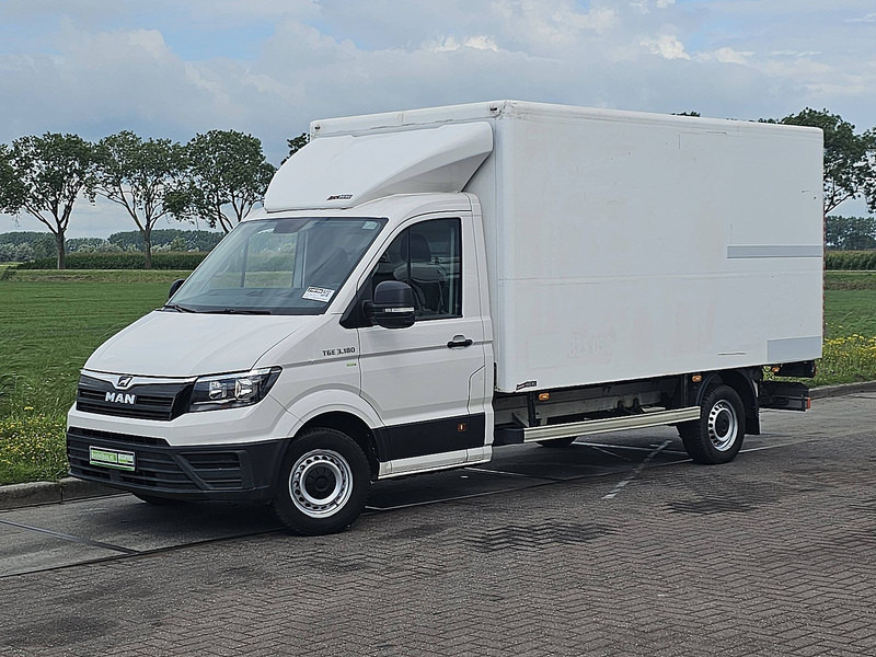 MAN TGE 3.180 Bakwagen Laadklep! - Carrinha de contentor: foto 2 MAN TGE 3.180 Bakwagen Laadklep! - Carrinha de contentor: foto 2