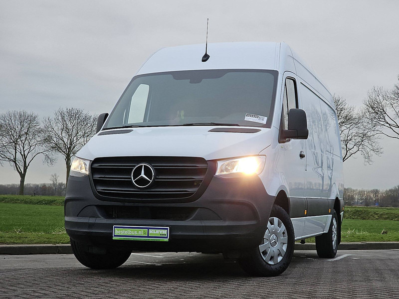 Mercedes-Benz Sprinter 311 L2H2 RWD Airco Euro6 - Furgão compacto: foto 1 Mercedes-Benz Sprinter 311 L2H2 RWD Airco Euro6 - Furgão compacto: foto 1