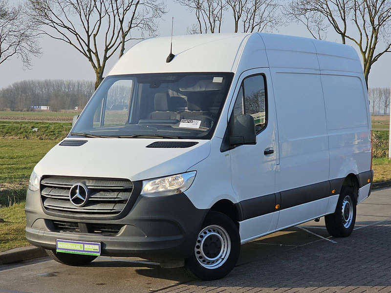 Mercedes-Benz Sprinter 311 L2H2 RWD MBUX Euro6 - Furgão: foto 2 Mercedes-Benz Sprinter 311 L2H2 RWD MBUX Euro6 - Furgão: foto 2