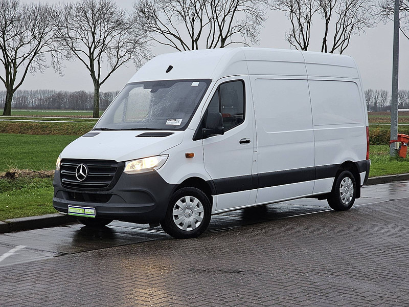 Mercedes-Benz Sprinter 315 L2H2 Mbux AC Euro6! - Furgão: foto 2 Mercedes-Benz Sprinter 315 L2H2 Mbux AC Euro6! - Furgão: foto 2