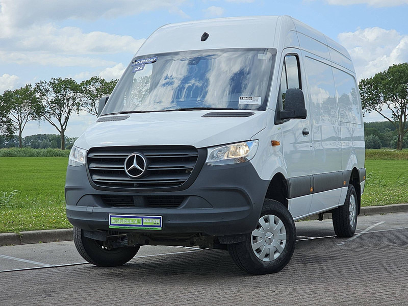 Mercedes-Benz Sprinter 316 CDI 4X4 AUT. L2H2 - Furgão: foto 1 Mercedes-Benz Sprinter 316 CDI 4X4 AUT. L2H2 - Furgão: foto 1