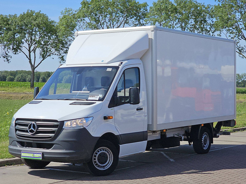 Mercedes-Benz Sprinter 317 Bakwagen Laadklep! - Carrinha de contentor: foto 2 Mercedes-Benz Sprinter 317 Bakwagen Laadklep! - Carrinha de contentor: foto 2