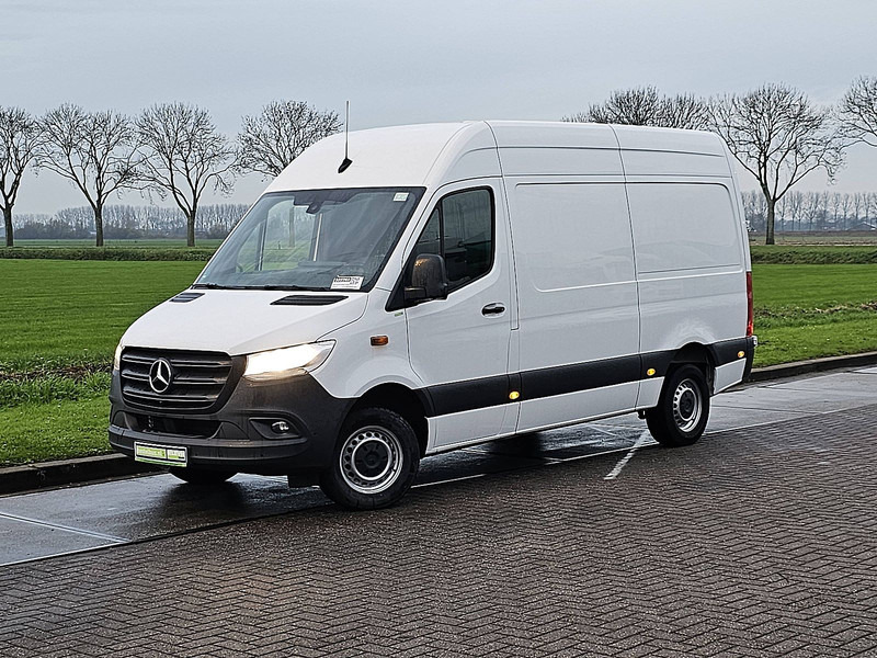 Mercedes-Benz Sprinter 317 L2H2 Mbux Navi RWD! - Furgão: foto 2 Mercedes-Benz Sprinter 317 L2H2 Mbux Navi RWD! - Furgão: foto 2