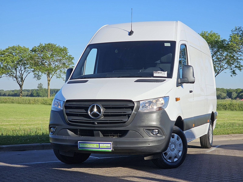 Mercedes-Benz Sprinter 317 L2H2 Mbux RWD! - Furgão: foto 1 Mercedes-Benz Sprinter 317 L2H2 Mbux RWD! - Furgão: foto 1
