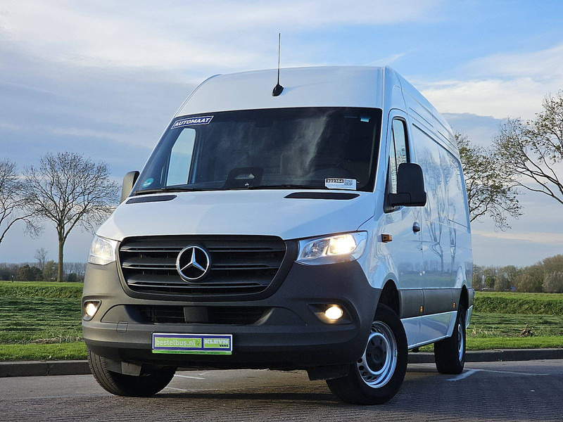 Mercedes-Benz Sprinter 317 L2H2 RWD Mbux10 - Furgão: foto 1 Mercedes-Benz Sprinter 317 L2H2 RWD Mbux10 - Furgão: foto 1