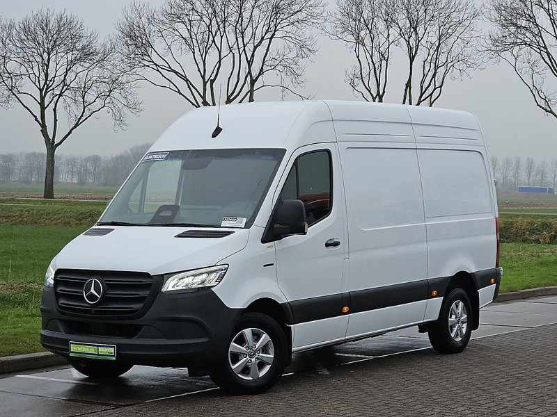 Mercedes-Benz eSprinter 320 L2H2 81 kWh LED - Furgão, Carrinha elétrica: foto 2 Mercedes-Benz eSprinter 320 L2H2 81 kWh LED - Furgão, Carrinha elétrica: foto 2