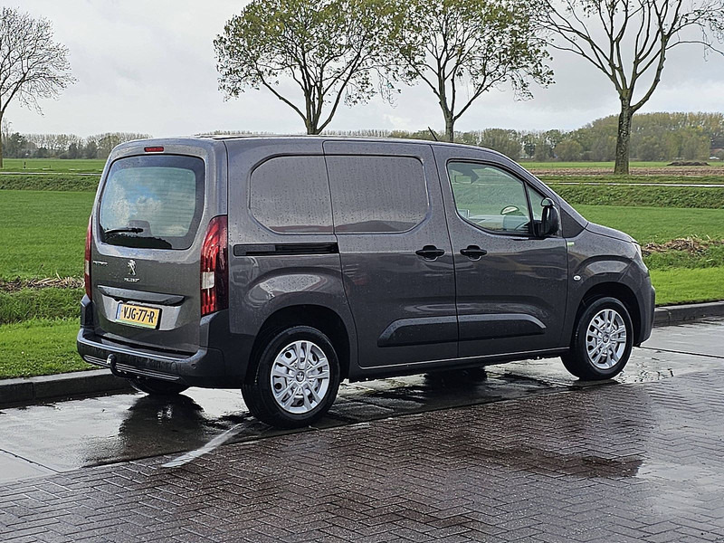 Peugeot Partner  ac automaat EURO6 - Carrinha de contentor: foto 3 Peugeot Partner  ac automaat EURO6 - Carrinha de contentor: foto 3
