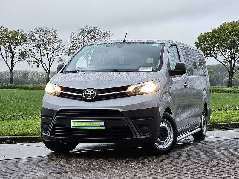 Toyota pro-ace 1.6 ac 9 pers EURO6 - Minibus, Furgão de passageiros: foto 1 Toyota pro-ace 1.6 ac 9 pers EURO6 - Minibus, Furgão de passageiros: foto 1