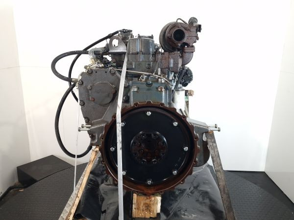 Iveco/Cummins F4BE0684A*D401 Engine (Plant) - Motor para Máquina de construção: foto 2 Iveco/Cummins F4BE0684A*D401 Engine (Plant) - Motor para Máquina de construção: foto 2