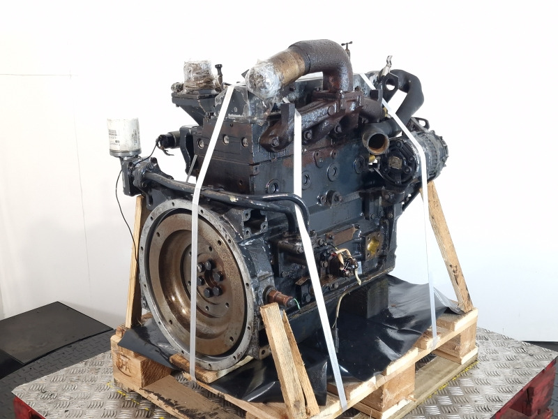 Komatsu 4D95LE-2 Engine (Plant) - Motor para Máquina de construção: foto 1 Komatsu 4D95LE-2 Engine (Plant) - Motor para Máquina de construção: foto 1