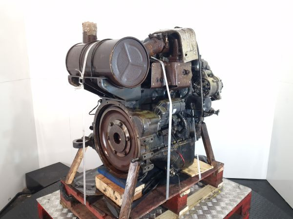 Komatsu/Cummins S4D102E-1/4BT3.9 Engine (Plant) - Motor para Máquina de construção: foto 1 Komatsu/Cummins S4D102E-1/4BT3.9 Engine (Plant) - Motor para Máquina de construção: foto 1