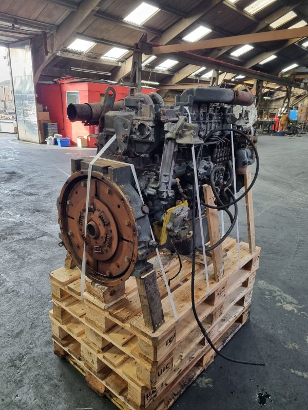 Komatsu SAA6D108E PC300-6 Engine (Plant) - Motor para Máquina de construção: foto 1 Komatsu SAA6D108E PC300-6 Engine (Plant) - Motor para Máquina de construção: foto 1