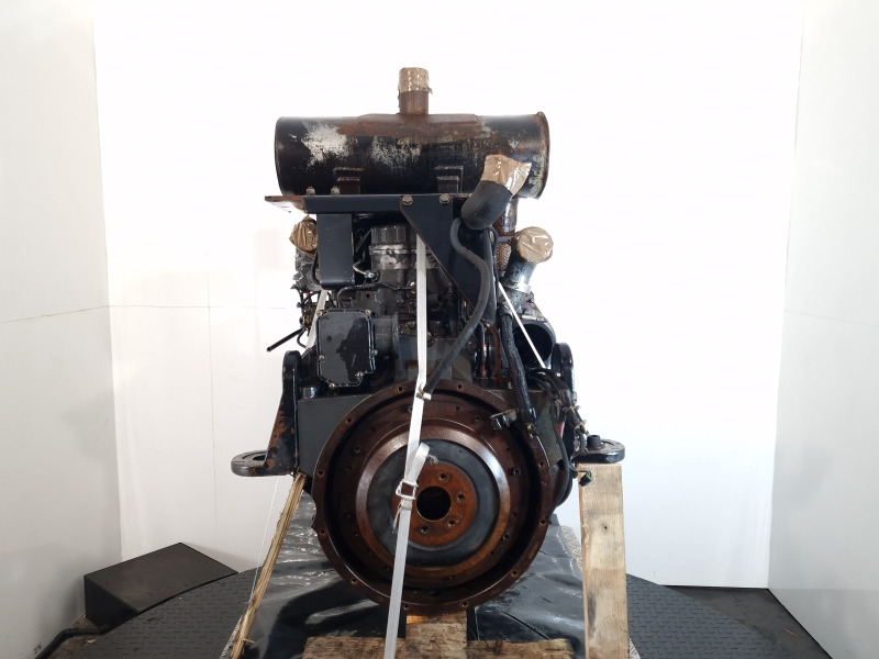 NH F4HE9684E*J102 667TA EBD Engine (Plant) - Motor para Máquina de construção: foto 2 NH F4HE9684E*J102 667TA EBD Engine (Plant) - Motor para Máquina de construção: foto 2