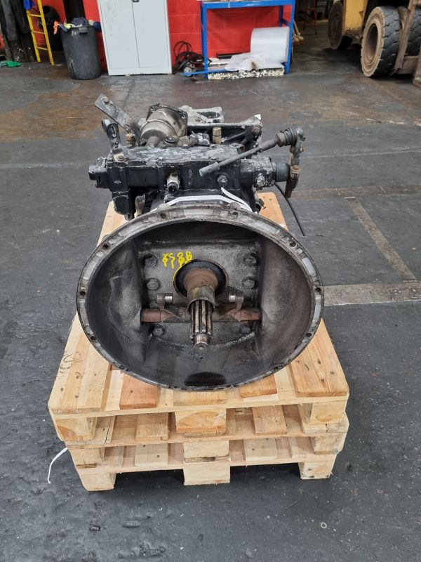 ZF 6S85 with voith Retarder Gearbox - Caixa de velocidade: foto 2 ZF 6S85 with voith Retarder Gearbox - Caixa de velocidade: foto 2