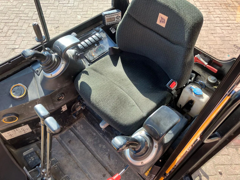 Mini escavadeira JCB 19C-1: foto 6