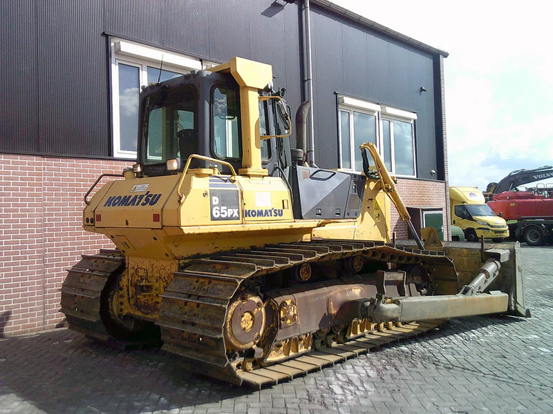 Komatsu D65PX-15 - Buldôzer: foto 3 Komatsu D65PX-15 - Buldôzer: foto 3
