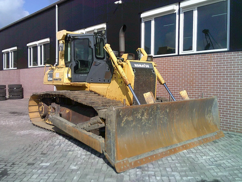 Komatsu D65PX-15 - Buldôzer: foto 4 Komatsu D65PX-15 - Buldôzer: foto 4