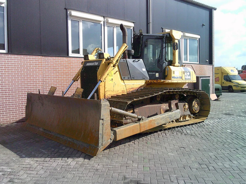 Komatsu D65PX-15 - Buldôzer: foto 1 Komatsu D65PX-15 - Buldôzer: foto 1