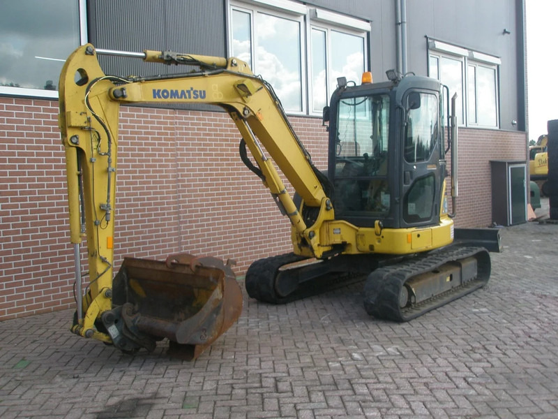 Komatsu PC45MR-3 - Mini escavadeira: foto 1 Komatsu PC45MR-3 - Mini escavadeira: foto 1