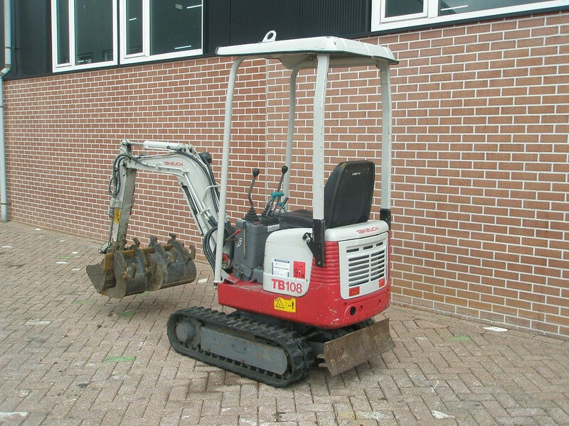 Takeuchi TB108 - Mini escavadeira: foto 2 Takeuchi TB108 - Mini escavadeira: foto 2
