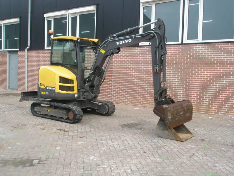 Volvo EC35D - Mini escavadeira: foto 4 Volvo EC35D - Mini escavadeira: foto 4