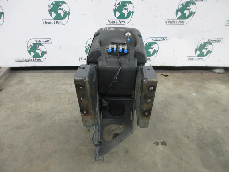 DAF 1707645 AD BLUE TANK NIEUWE & GEBRUIKT DAF LF 220 EURO 6 - Tanque de combustível para Camião: foto 4 DAF 1707645 AD BLUE TANK NIEUWE & GEBRUIKT DAF LF 220 EURO 6 - Tanque de combustível para Camião: foto 4