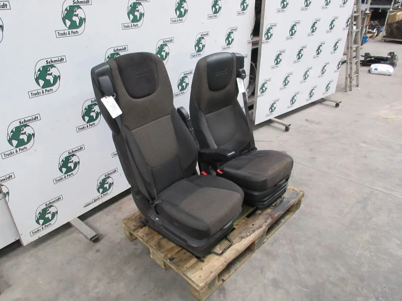 DAF 1978978//1844340 // 1844380 STOELEN SET CF XF 106 EURO 6 R+L - Banco para Camião: foto 3 DAF 1978978//1844340 // 1844380 STOELEN SET CF XF 106 EURO 6 R+L - Banco para Camião: foto 3