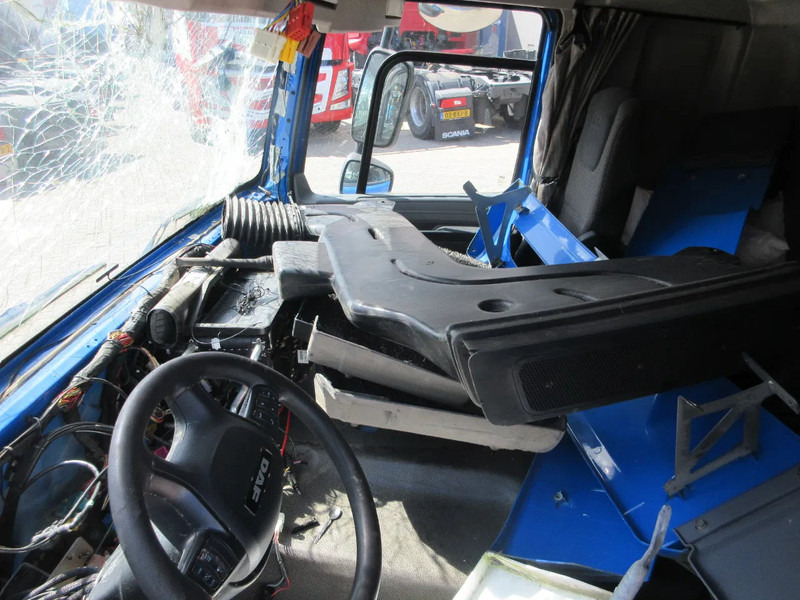 Cabine e interior para Camião DAF DAF CF 370 CABINE VOOR DE ONDERDELEN DONOR !! SLOOP: foto 9