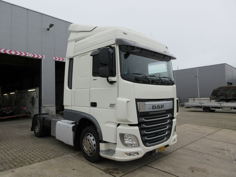 DAF XF 106 CABINE COMPLEET - Cabine e interior para Camião: foto 2 DAF XF 106 CABINE COMPLEET - Cabine e interior para Camião: foto 2