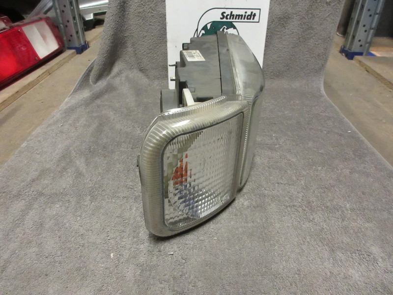 Iveco 504238496 KOPLAMP IVECO EURO 5 RECHTS - Farol dianteira para Camião: foto 2 Iveco 504238496 KOPLAMP IVECO EURO 5 RECHTS - Farol dianteira para Camião: foto 2