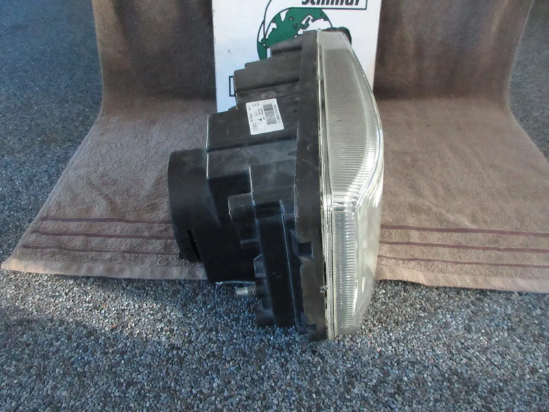 Iveco 5801898825 KOPLAMP HI WAY EURO 6 RECHTS KANT - Farol dianteira para Camião: foto 2 Iveco 5801898825 KOPLAMP HI WAY EURO 6 RECHTS KANT - Farol dianteira para Camião: foto 2