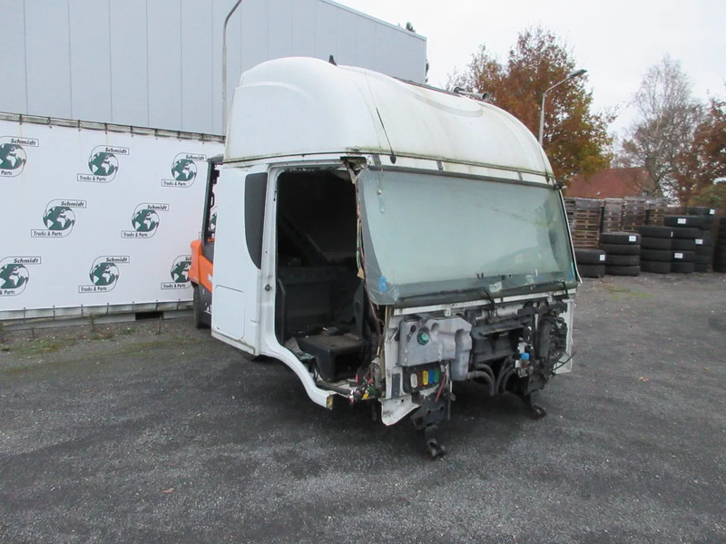 Iveco HI WAY CABINE VOOR ONDERDELEN ONDERDELEN - Cabine e interior para Camião: foto 2 Iveco HI WAY CABINE VOOR ONDERDELEN ONDERDELEN - Cabine e interior para Camião: foto 2
