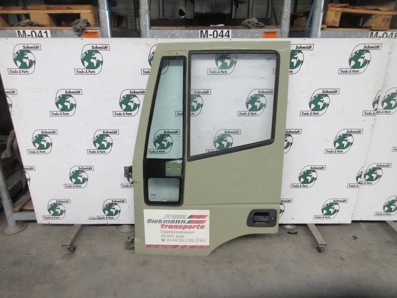 Iveco STRALIS 504015938 PORTIER LINKS EURO 5 - Porta e peças para Camião: foto 3 Iveco STRALIS 504015938 PORTIER LINKS EURO 5 - Porta e peças para Camião: foto 3