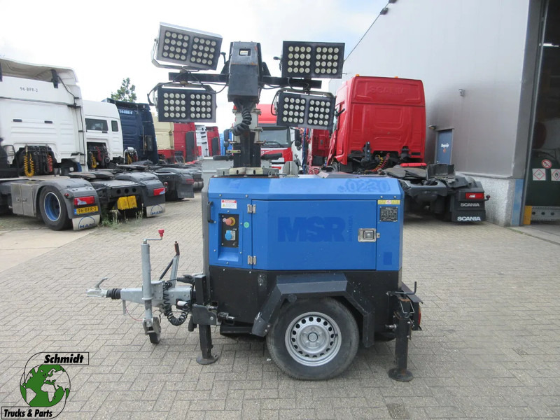 Kubota TRIME X-ECOK2 ENGINE K Z482-E LICHTMAGINE STROOMAGGERAAT 2017 - Torre de iluminação: foto 1 Kubota TRIME X-ECOK2 ENGINE K Z482-E LICHTMAGINE STROOMAGGERAAT 2017 - Torre de iluminação: foto 1