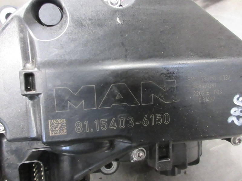 MAN 81.15403-6150 //81.15403-6145 // 81.15403-6147 MAN TGX TGS TGM EURO 6 - Sistema de combustível para Camião: foto 4 MAN 81.15403-6150 //81.15403-6145 // 81.15403-6147 MAN TGX TGS TGM EURO 6 - Sistema de combustível para Camião: foto 4