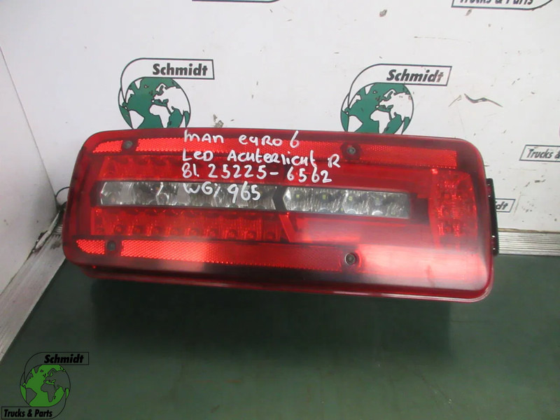 MAN 81.25225-6563 // 81.25225-6566 RECHTS EN LINKS LED LAMP MAN TGX TGS - Farol traseiros para Camião: foto 1 MAN 81.25225-6563 // 81.25225-6566 RECHTS EN LINKS LED LAMP MAN TGX TGS - Farol traseiros para Camião: foto 1