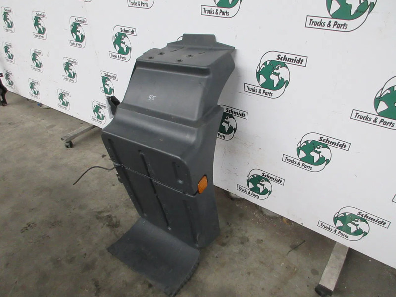 MAN 81.61210-0520//81.61210-0524 SPATBORD MAN TGM 18.250 EURO 6 - Cabine e interior para Camião: foto 3 MAN 81.61210-0520//81.61210-0524 SPATBORD MAN TGM 18.250 EURO 6 - Cabine e interior para Camião: foto 3