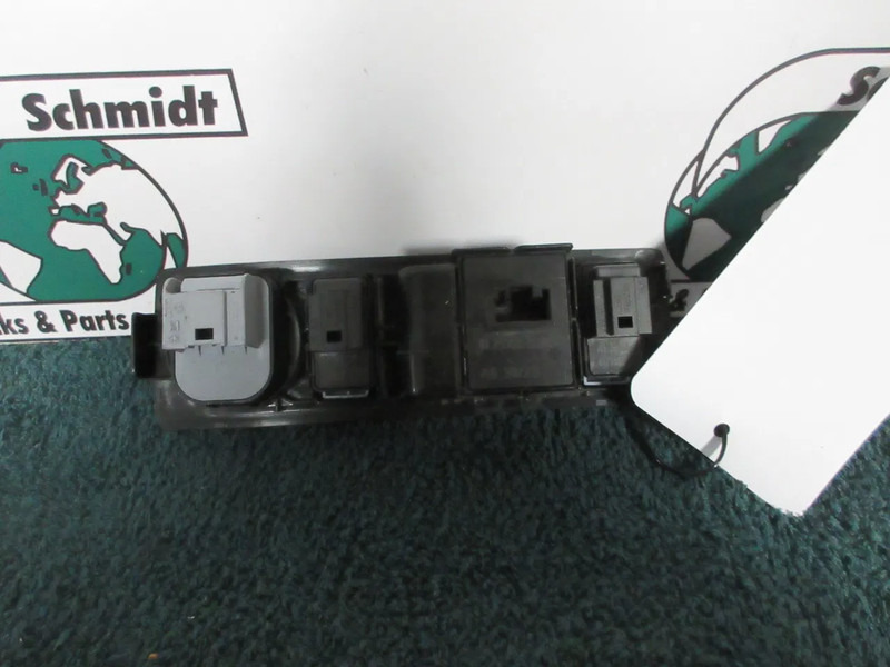 MAN 81.62630-5117 RAAMMODULEN LINKS MAN TGM 18.250 EURO 6 MODEL 2024 - Sistema elétrico para Camião: foto 2 MAN 81.62630-5117 RAAMMODULEN LINKS MAN TGM 18.250 EURO 6 MODEL 2024 - Sistema elétrico para Camião: foto 2
