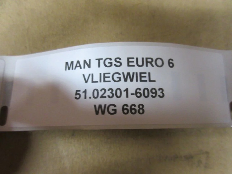 MAN TGS 51.02301-6093 / 6130 VLIEGWIEL EURO 6 - Volante do motor para Camião: foto 3 MAN TGS 51.02301-6093 / 6130 VLIEGWIEL EURO 6 - Volante do motor para Camião: foto 3
