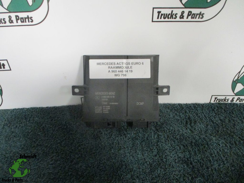 Mercedes-Benz A 960 446 14 19 RAAMMODULATOR MP 4 - Sistema elétrico para Camião: foto 1 Mercedes-Benz A 960 446 14 19 RAAMMODULATOR MP 4 - Sistema elétrico para Camião: foto 1
