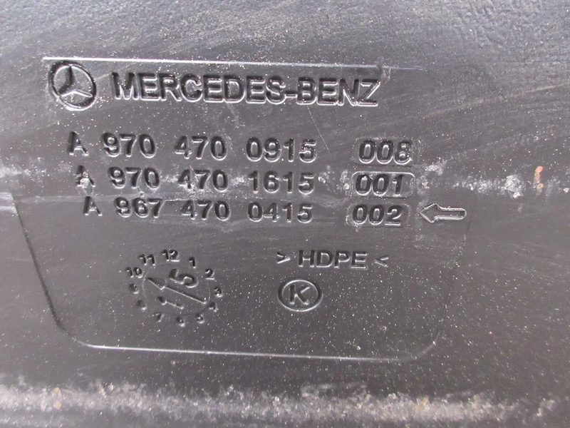 Mercedes-Benz A 970 470 09 15 AD BLUE TANK ATEGO 1221 EURO 6 - Tanque de combustível para Camião: foto 5 Mercedes-Benz A 970 470 09 15 AD BLUE TANK ATEGO 1221 EURO 6 - Tanque de combustível para Camião: foto 5